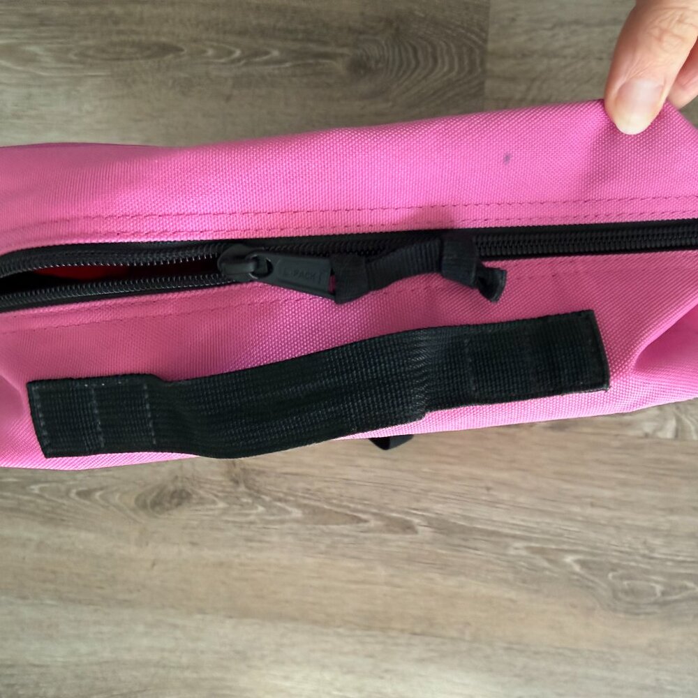 Levis Pink Backpack - Picture 8 of 9